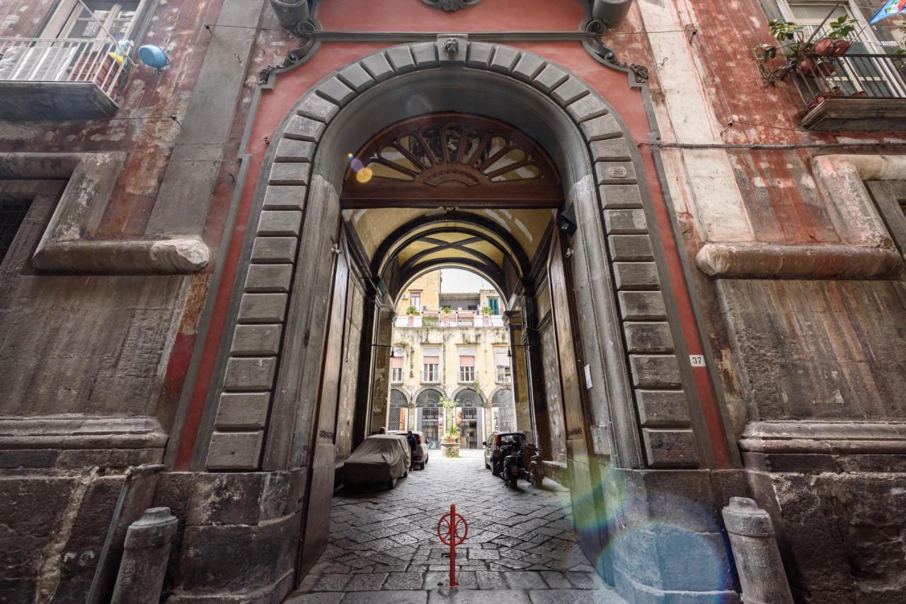 Via Atri 37 Apartment Naples Exterior photo