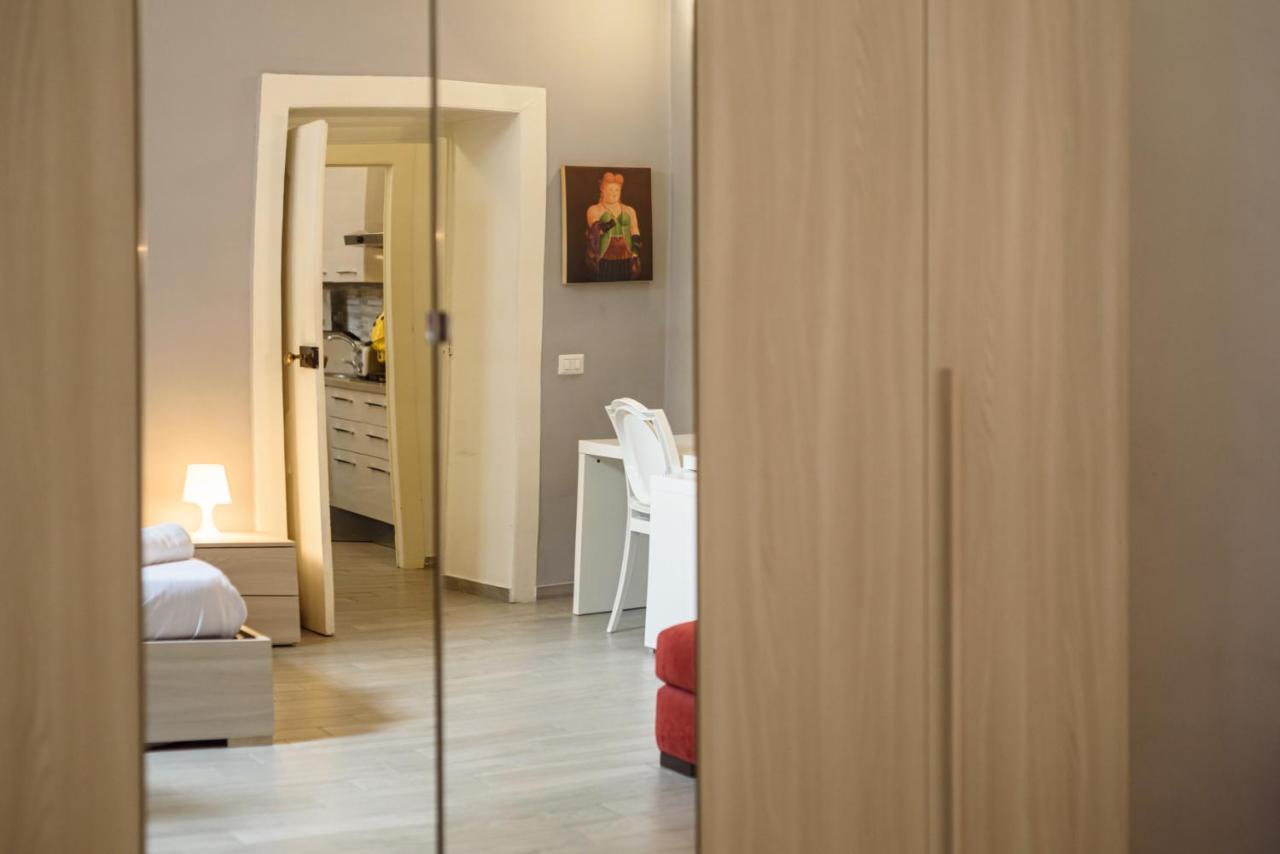 Via Atri 37 Apartment Naples Exterior photo